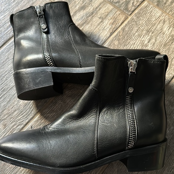 Aquatalia Nailah Ankle Bootie - Picture 8 of 12